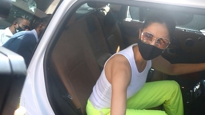 Katrina Kaif patiently posed for selfies with fans and waved to the paps who captured her outside her house on Saturday. (Varinder Chawla) Katrina Kaif patiently posed for selfies with fans and waved to the paps who captured her outside her house on Saturday. (Varinder Chawla)