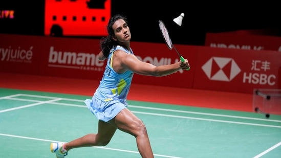 Badminton women's singles deals live