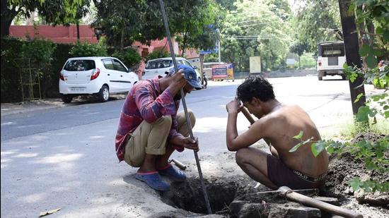 Despite a ban enforced eight years ago and several awareness campaigns, it remains pervasive in cities (Hindustan Times)