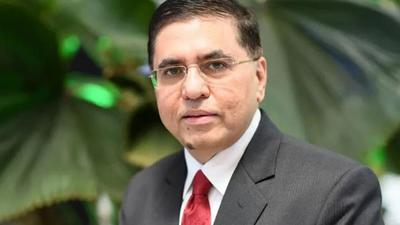A commerce graduate, Sanjiv Mehta has done chartered accountancy from India and completed an advanced management programme from Harvard Business School. (Courtesy-Hindustan Unilever website)