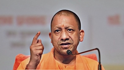 The government has also entrusted 73,000 monitoring committees in the state to ensure all the instructions with regards to the new variant of Coronavirus are being followed. (HT PHOTO) The government has also entrusted 73,000 monitoring committees in the state to ensure all the instructions with regards to the new variant of Coronavirus are being followed. (HT PHOTO)