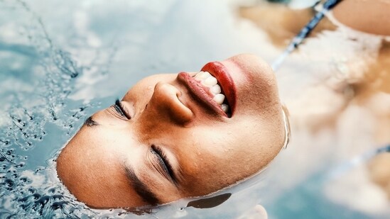 Face washes for acne will result in a clearer and smooth skin.(Unsplash)