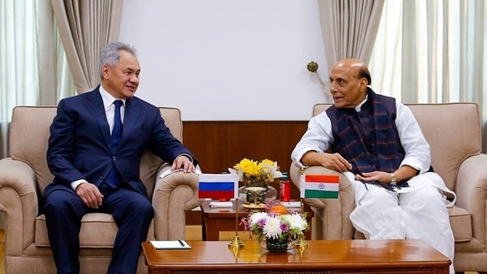 Russian Defence Minister Sergey Shoygu meets Defence Minister Rajnath Singh, at Sushma Swaraj Bhawan, in New Delhi on Monday.(ANI) Russian Defence Minister Sergey Shoygu meets Defence Minister Rajnath Singh, at Sushma Swaraj Bhawan, in New Delhi on Monday.(ANI)