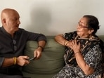 Anupam Kher played a prank on his mother Dulari. Anupam Kher played a prank on his mother Dulari.