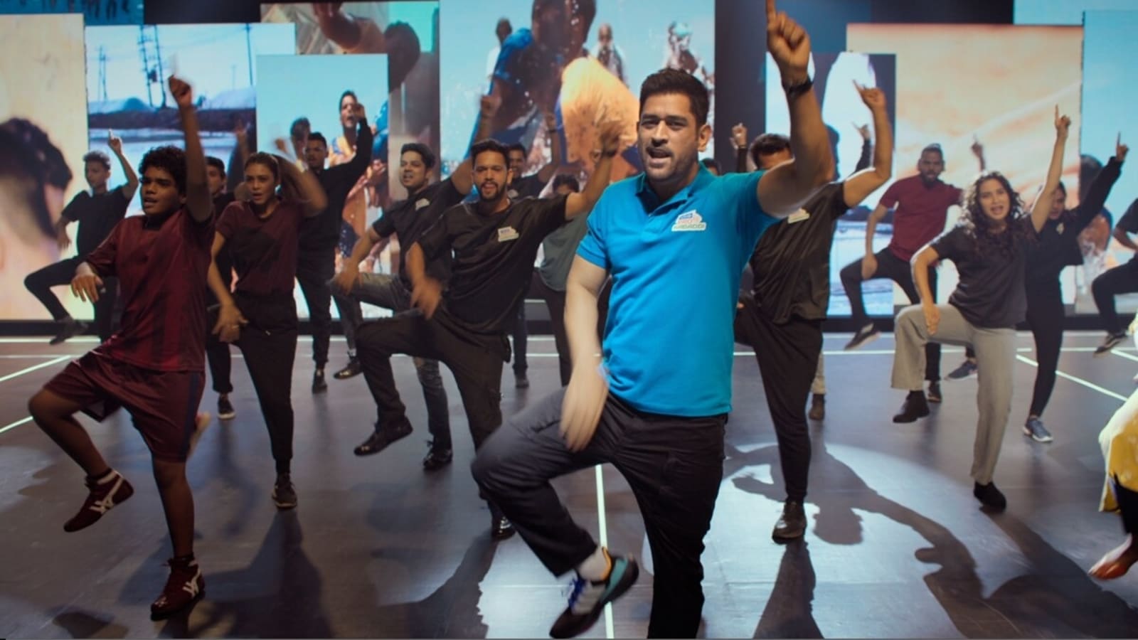 MS Dhoni bats for 'Le Panga' attitude among fans in Pro Kabaddi League ...