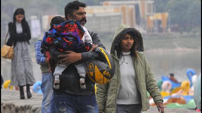 Snowfall in the surrounding hilly areas has led to a dip in temperature in Chandigarh as well. (HT Photo)