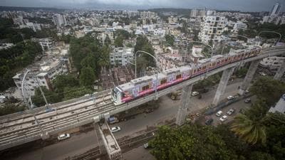 The Ganesh mandals objected to the height of the viaduct at Sambhaji bridge and said that it poses hindrance to the annual immersion procession. (HT PHOTO) The Ganesh mandals objected to the height of the viaduct at Sambhaji bridge and said that it poses hindrance to the annual immersion procession. (HT PHOTO)