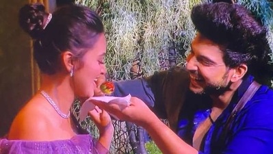 Karan Kundrra and Tejasswi Prakash inside Bigg Boss 15. Karan Kundrra and Tejasswi Prakash inside Bigg Boss 15.