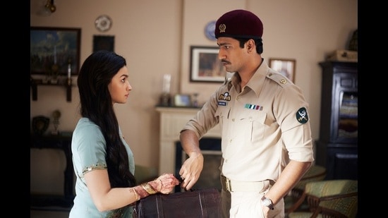 Alia Bhatt and Vicky Kaushal in a still from Raazi (2018)