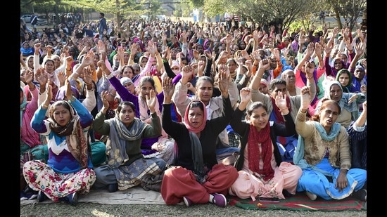 PAU contractual employees protesting against the state government at the varsity’s Thapar Hall in Ludhiana, Their protest entered its seventh day on Tuesday (Harsimar Pal Singh/HT)