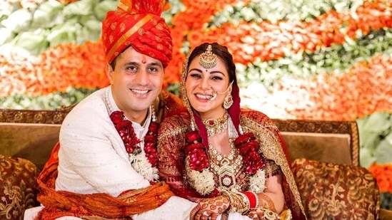 Kundali Bhagya actor Shraddha Arya married naval officer Rahul Sharma on November 16 in Delhi. Her several co-stars including Anjum Fakih, Supriya Shukla and others attended the nuptials.&nbsp;