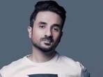 Actor and comedian Vir Das will collaborate with Andy Samberg.