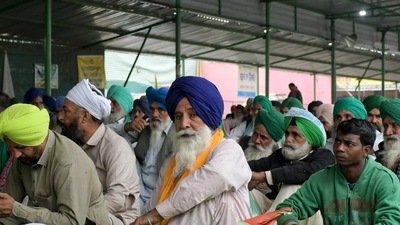Farm leaders who took part in the meeting on Tuesday said SKM “appreciated” the Centre’s move, but that there were still some sticking points, and discussions will resume on Wednesday. (ANI Photo) Farm leaders who took part in the meeting on Tuesday said SKM “appreciated” the Centre’s move, but that there were still some sticking points, and discussions will resume on Wednesday. (ANI Photo)