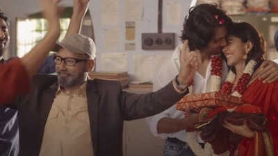 Pankaj Kapur, Shahid Kapoor and Mrunal Thakur in a still from Maiyya Mainu. Pankaj Kapur, Shahid Kapoor and Mrunal Thakur in a still from Maiyya Mainu. 