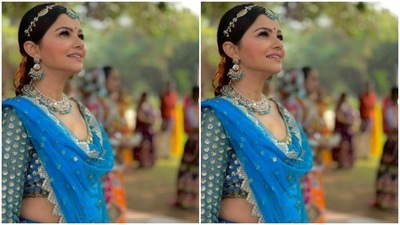 In a silver and blue maangtikka, earrings and a statement neck piece, Rubina accessorised her look with jewellery from the shelves of Prisoma Jewels. (Instagram/@rubinadilaik)