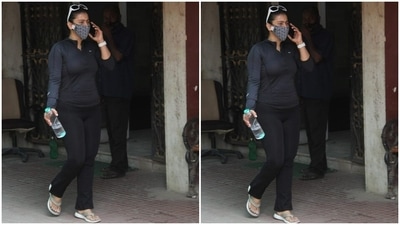 Kajol teamed a black sweatshirt with a pair of black gym trousers. (HT Photos/Varinder Chawla)