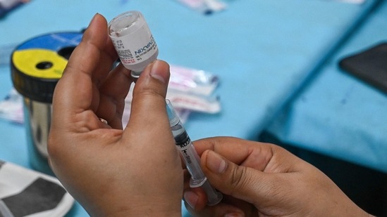EU health agencies have recommended that Covid-19 vaccines be mixed and matched for both initial courses and booster doses as the region battles rising cases ahead of Christmas.(AFP) EU health agencies have recommended that Covid-19 vaccines be mixed and matched for both initial courses and booster doses as the region battles rising cases ahead of Christmas.(AFP)