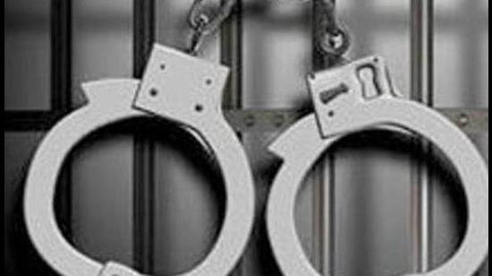 Efforts are on to trace and arrest the thief, who had slipped through rusted bars of the lockup at the police station in Sector 39, Chandigarh.