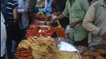 Gujarat HC has rebuked Ahmedabad Municipal Corporation for removing stalls of street vendors selling non-vegetarian food. (HT file)