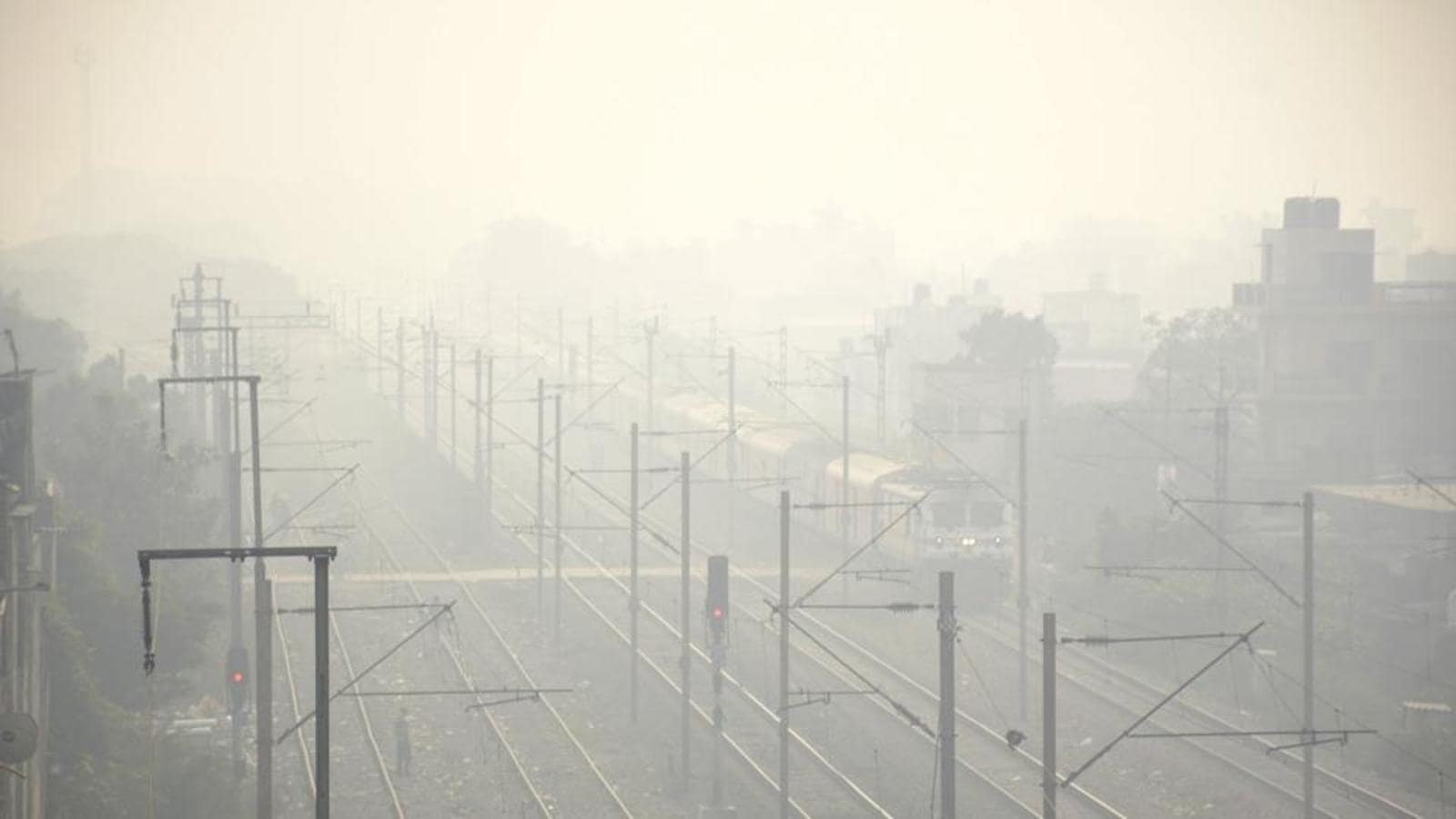 Pollution Levels Spike In Ghaziabad, Noida As Wind Speed Drops 