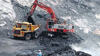 The unions are protesting against the NDA government’s move to privatise four coal blocks. (HT) The unions are protesting against the NDA government’s move to privatise four coal blocks. (HT)