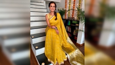 Dia Mirza, who swears by sustainable fashion and supports local artisans, wore this Citrine Zari checkered handwoven linen sari for Diwali. (Instagram/@diamirzaofficial) Dia Mirza, who swears by sustainable fashion and supports local artisans, wore this Citrine Zari checkered handwoven linen sari for Diwali. (Instagram/@diamirzaofficial)