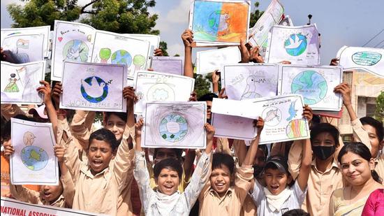 A file photo of higher secondary schoolchildren in Bikaner, Rajasthan. (ANI)