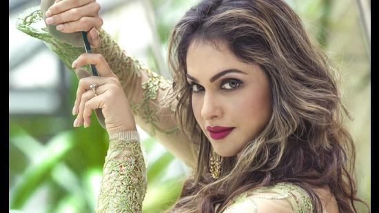 Isha Koppikar Narang