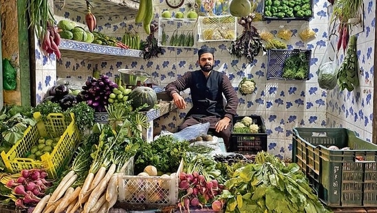 Tajuddin Vegetable Shop in central Delhi’s Hazrat Nizamuddin takes the art of showcasing vegetables to greater sophistication.(HT_PRINT)