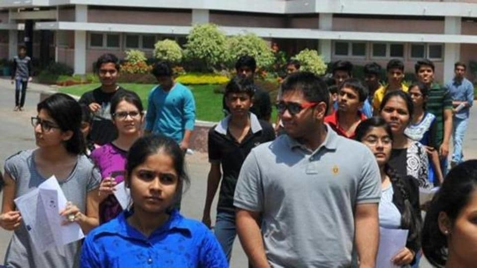 JEE Main 2022: Looking to enter IITs, exam may be highly competitive