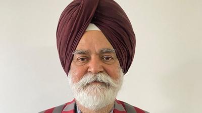 Col GS Sandhu was among the 600 young cadets of IMA Dehradun, commissioned in the Army just 10 days before the Indo-Pak War of 1971, started. (HT Photo) Col GS Sandhu was among the 600 young cadets of IMA Dehradun, commissioned in the Army just 10 days before the Indo-Pak War of 1971, started. (HT Photo)