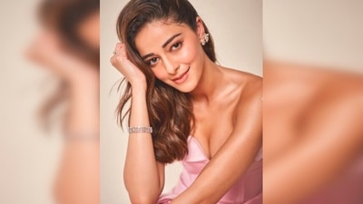 With glossy lips and eyelids, Ananya Panday kept her make-up subtle to complement her chic look. (Instagram/@ananyapanday)