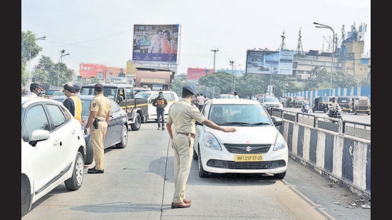 Commuters rue lack of amenities, safety at Pune BRT routes - Hindustan ...