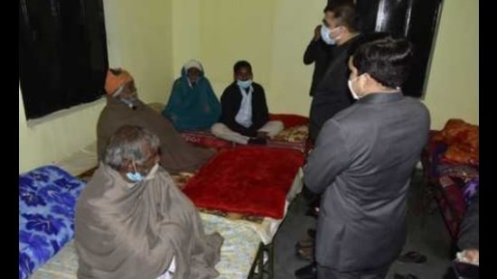 Lucknow has 15 permanent and 15 temporary shelter homes in the city area. (HT File Photo)