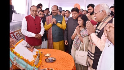 Lok Sabha speaker Om Birla and Haryana chief minister Manohar Lal Khattar with legislative assembly speaker Gyanchand Gupta, minister of state for sports and youth affairs Sardar Sandeep Singh, and MP Shri Naib Singh Saini at the youth consciousness conference at Geeta Gyan Sansthanam, in Kurukshetra on Saturday. (HT Photo) Lok Sabha speaker Om Birla and Haryana chief minister Manohar Lal Khattar with legislative assembly speaker Gyanchand Gupta, minister of state for sports and youth affairs Sardar Sandeep Singh, and MP Shri Naib Singh Saini at the youth consciousness conference at Geeta Gyan Sansthanam, in Kurukshetra on Saturday. (HT Photo)