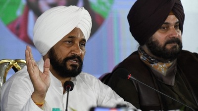 Sidhu congratulated Punjab for being the first state to move against the Centre's new decision regarding BSF jurisdiction. Sidhu congratulated Punjab for being the first state to move against the Centre's new decision regarding BSF jurisdiction. 