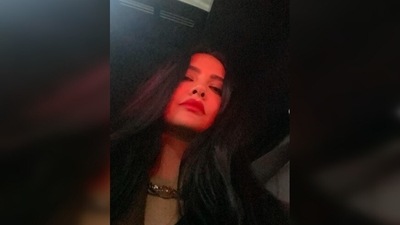 The stylist behind Esha Gupta's chic yet sultry look is Chandini Whabi. (Instagram/@egupta) The stylist behind Esha Gupta's chic yet sultry look is Chandini Whabi. (Instagram/@egupta)