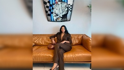 Esha Gupta kept her look chic yet sultry in a brown oversized blazer and pencil pants. (Instagram/@egupta) Esha Gupta kept her look chic yet sultry in a brown oversized blazer and pencil pants. (Instagram/@egupta)