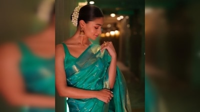 Alia Bhatt's saree featured ivory embroidery throughout the drape, especially on the pallu and the borders. (Instagram/@aliaabhatt) Alia Bhatt's saree featured ivory embroidery throughout the drape, especially on the pallu and the borders. (Instagram/@aliaabhatt)