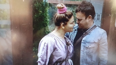 Rakhi Sawant and husband Ritesh kissed inside Bigg Boss 15.