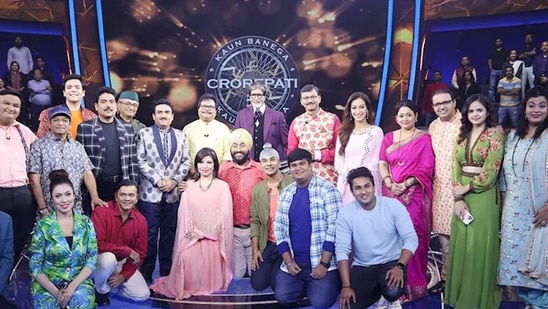 Taarak Mehta Ka Ooltah Chashmah cast in Kaun Banega Crorepati 13's Friday Special episode.(Instagram)