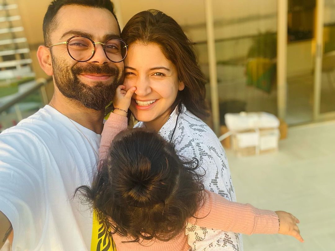 Virat Kohli shares a pic with Anushka Sharma and daughter Vamika.&nbsp;