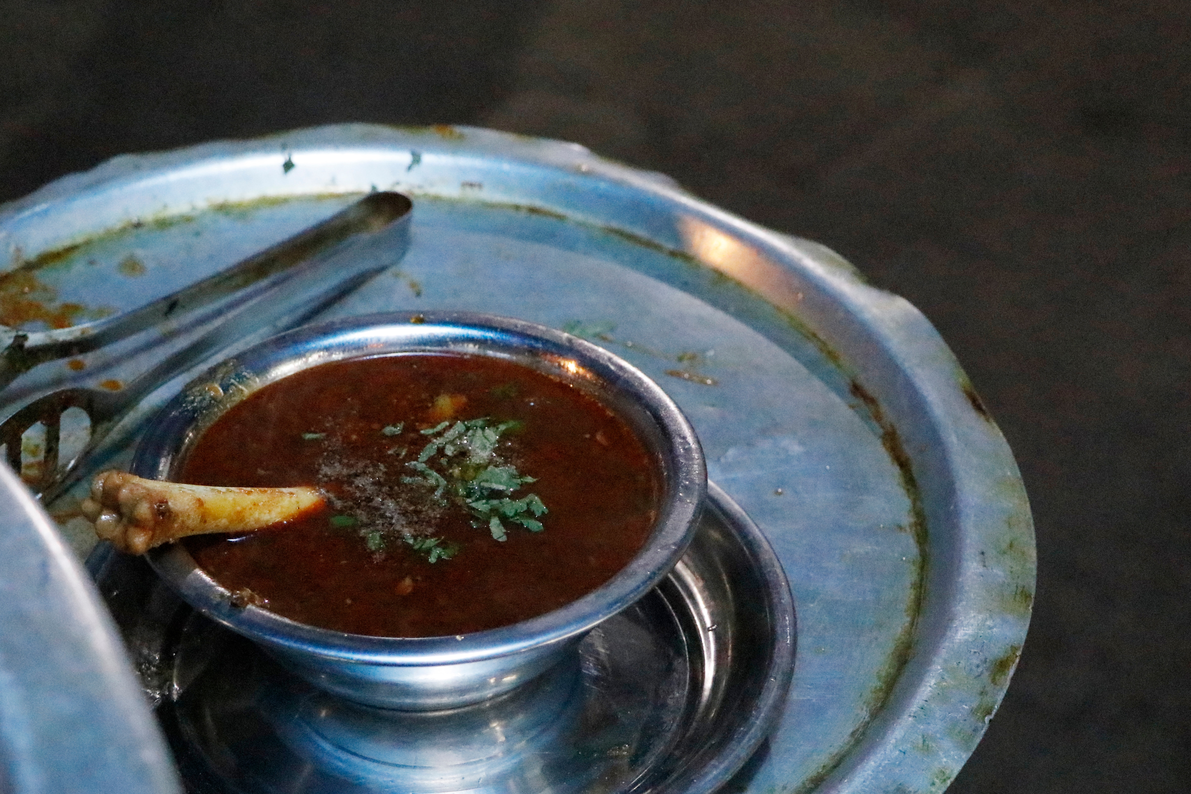 Kharodhe ka Soup is available at Pishori Chicken and Veg Soup in Hari Nagar. (Photo: Dhruv Sethi/HT)