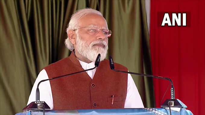 PM Narendra Modi addresses a gathering after inaugurating Saryu Nahar National Project in Balrampur, Uttar Pradesh. (ANI Twitter) PM Narendra Modi addresses a gathering after inaugurating Saryu Nahar National Project in Balrampur, Uttar Pradesh. (ANI Twitter)
