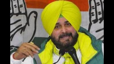 Punjab Congress chief Navjot Sidhu said that responsibility makes one better or bitter, and his experience after making three governments in the state has been bitter. (HT File Photo) Punjab Congress chief Navjot Sidhu said that responsibility makes one better or bitter, and his experience after making three governments in the state has been bitter. (HT File Photo)