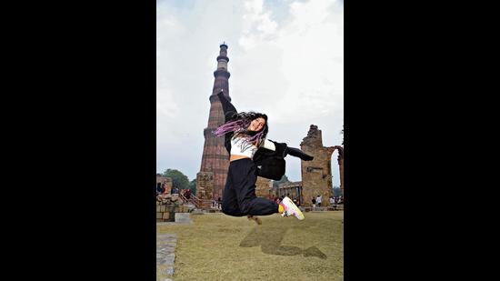 Nikhita Gandhi calls Qutub Minar as a monument with which she says she has a special connect, and wishes she could perform at the popular Qutub Festival someday. (Photo: Manoj Verma/HT)