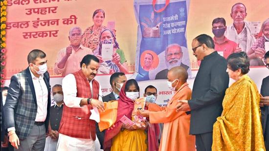 Yogi launches free food distribution campaign for 150 million beneficiaries - Hindustan Times