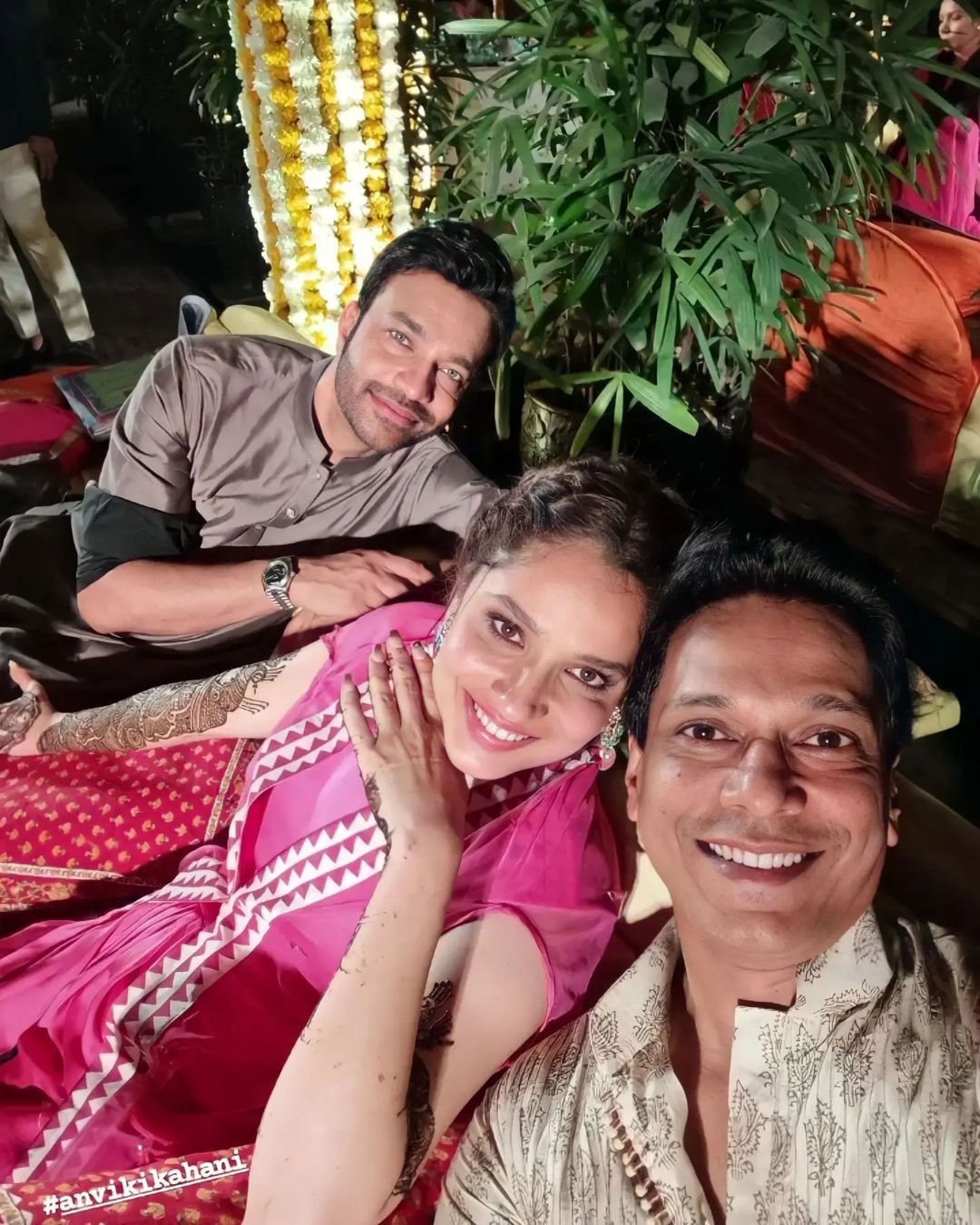 Ankita Lokhande poses with Vicky Jain at her mehendi.&nbsp;