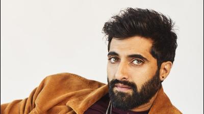 Actor Akshay Oberoi is a part of the recently released web show Inside Edge season 3. Actor Akshay Oberoi is a part of the recently released web show Inside Edge season 3.