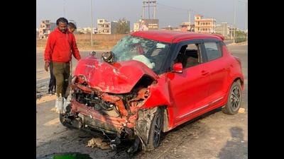The mishap took place in Mohali on Sunday afternoon when six persons of a family were returning after attending a bhog ceremony of a relative in Lehragaga town of Sangrur district. (HT Photo)